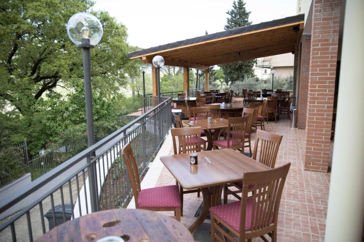 Divino Bistrot e Relais Lenola Exterior foto