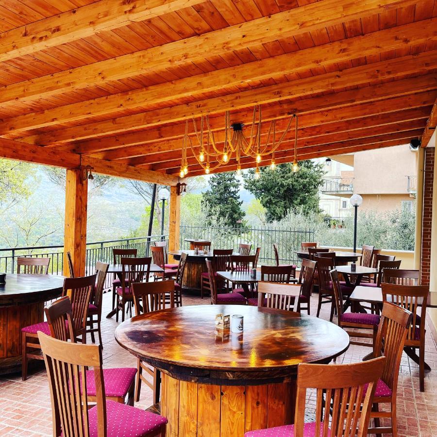 Divino Bistrot e Relais Lenola Exterior foto